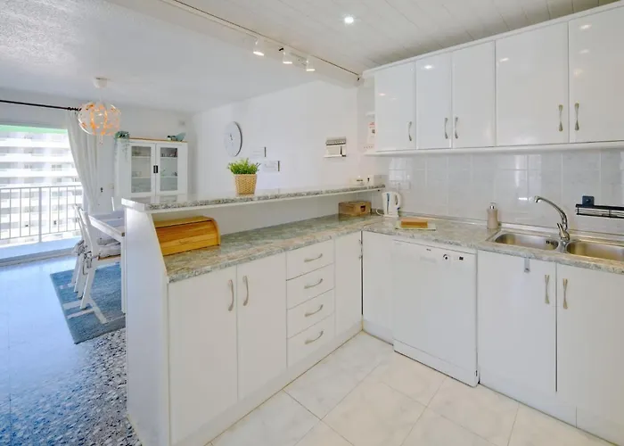 Διαμέρισμα Miramar 02 By Interhome